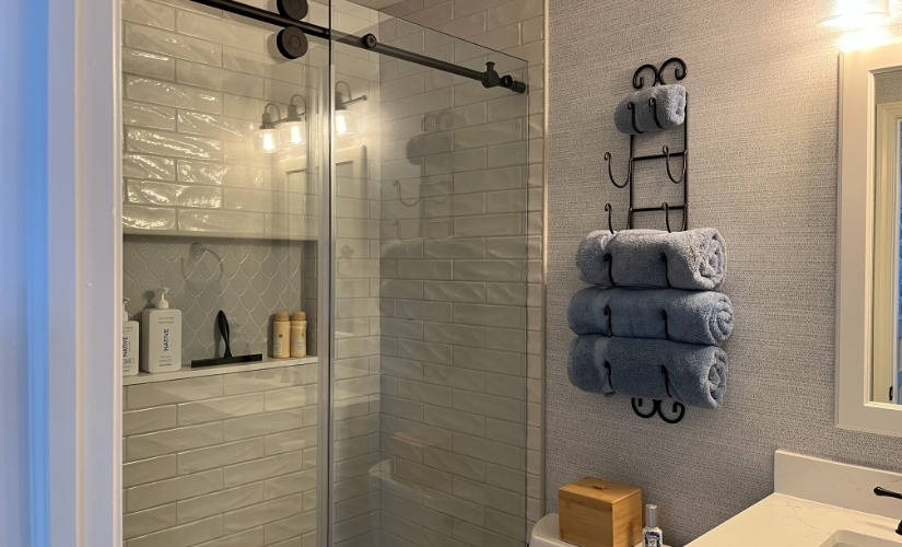 Tailored Bathroom Design for Daily Use Bathroom near South Lyon Michigan